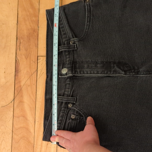 Levi's Black Mid-Rise Jeans - Picture 3 of 7